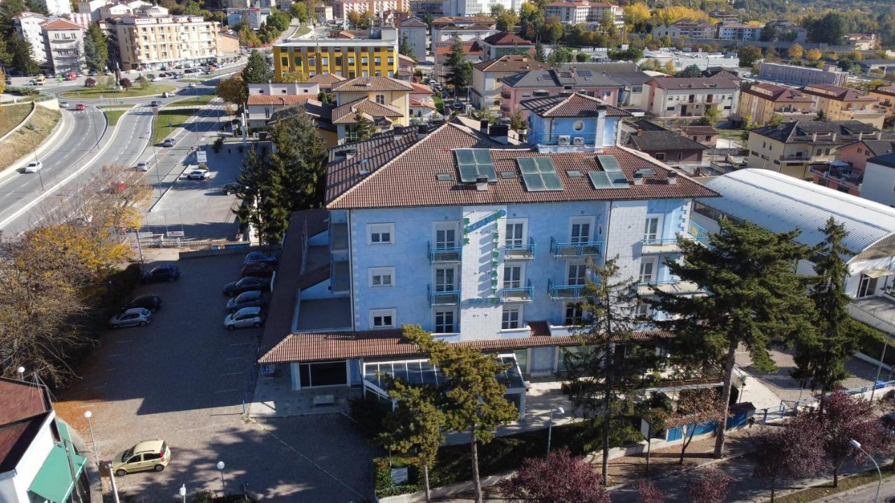 Hotel Azzurro LʼAquila Exterior foto