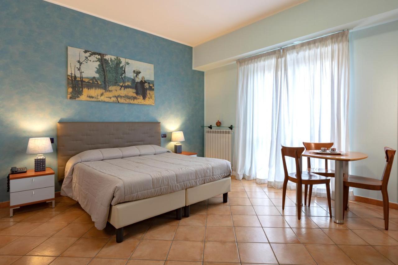 Hotel Azzurro LʼAquila Exterior foto