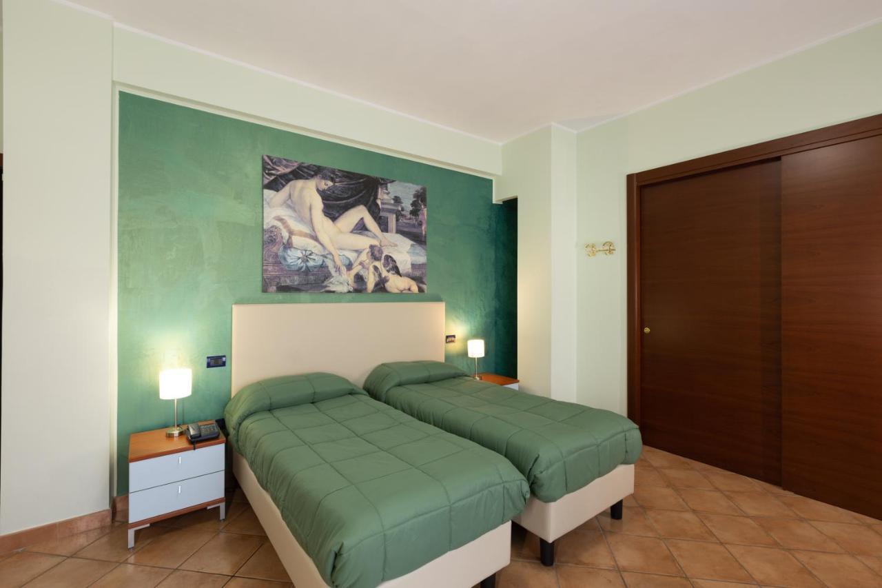 Hotel Azzurro LʼAquila Exterior foto